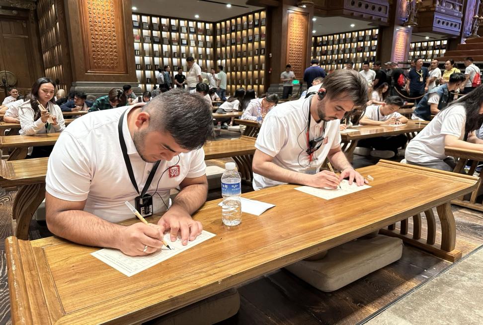 cec87dede8783691de63dfd676adae3 cec87dede8783691de63dfd676adae3